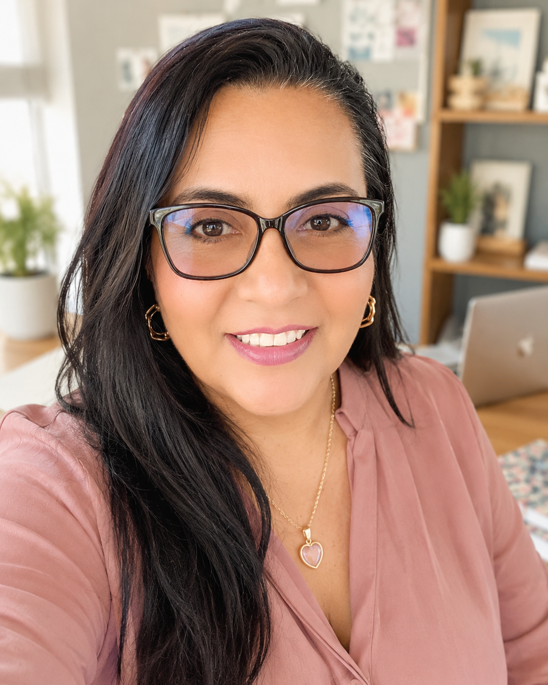 Ellie, founder of Elidigimark LLC